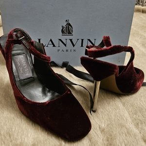 Lanvin as new with box velvet heels with metal stiletto heel